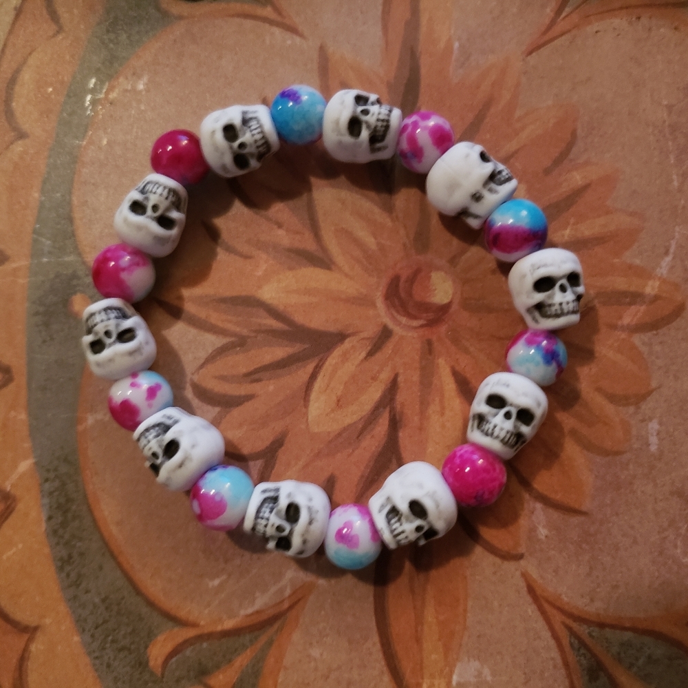 Bracelets - Picture 4 of 16